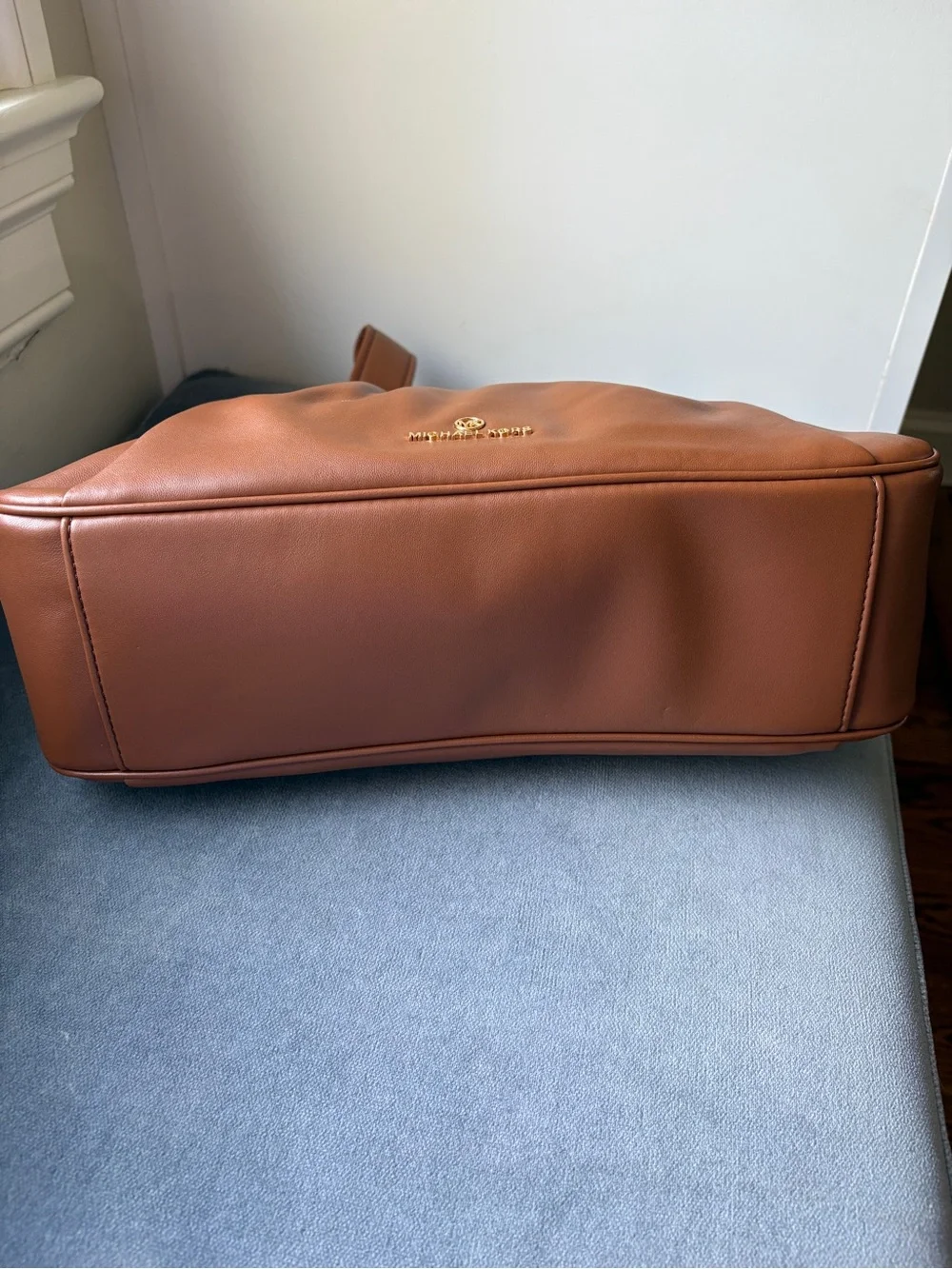 MICHAEL KORS Hannah Leather Shoulder Bag